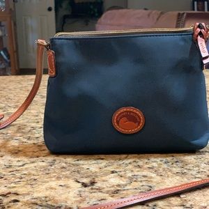 Navy blue small Dooney & Bourke crossbody purses